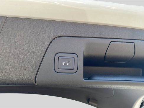 New 2026 Buick Envision Avenir image 18