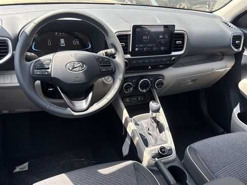 New 2026 Hyundai Venue SEL FWD image 7