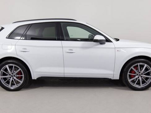 Used 2024 Audi Q5 e Premium Plus w/ Premium Plus Package image 24