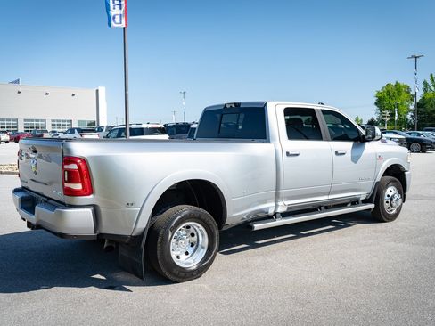 Used 2022 RAM 3500 Laramie AWD/4WD image 10