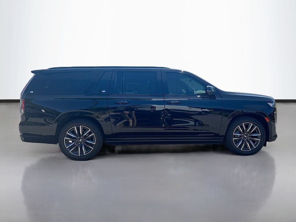 Used 2022 Cadillac Escalade ESV Sport Platinum AWD/4WD image 2
