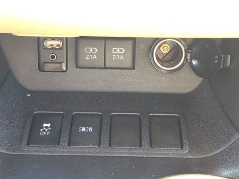 Used 2018 Toyota Highlander Limited image 36