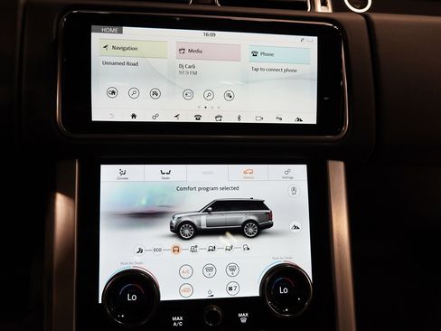 Used 2022 Land Rover Range Rover image 37