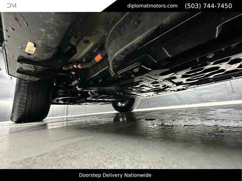 Used 2025 Ford F150 Lightning Lariat image 46