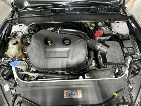 Used 2016 Ford Fusion Titanium FWD image 22