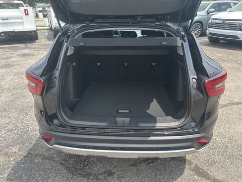 New 2026 Chevrolet Trax LT FWD image 28