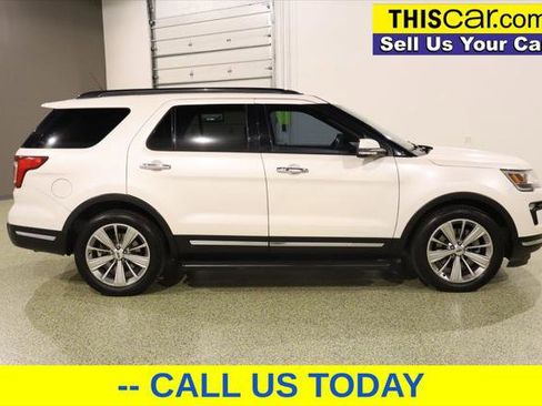 Used 2018 Ford Explorer Limited w/ Ford Safe & Smart Package image 6