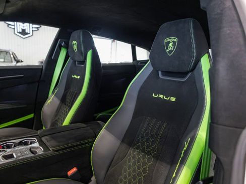 Used 2024 Lamborghini Urus Performante image 16