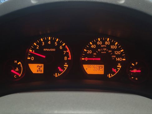 Used 2016 Nissan Frontier SV image 23