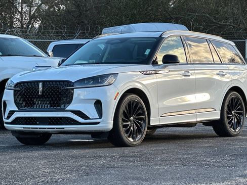 New 2026 Lincoln Aviator Reserve AWD/4WD image 7