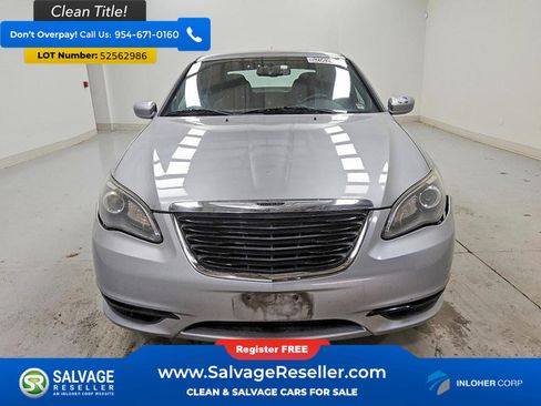Used 2013 Chrysler 200 Touring w/ S Exterior Appearance Pkg FWD image 7