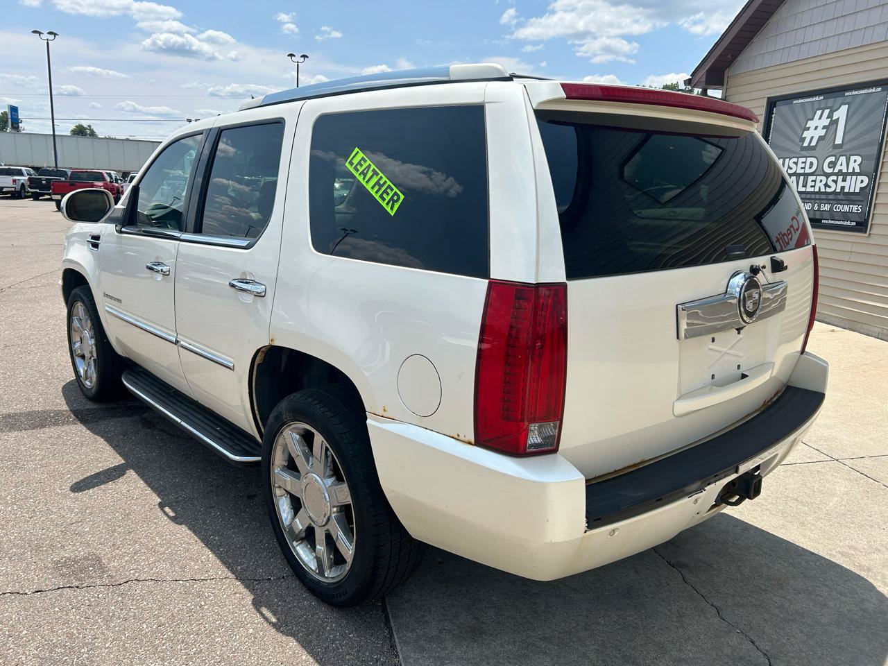 Used 2007 Cadillac Escalade AWD w/ Information Package image 7