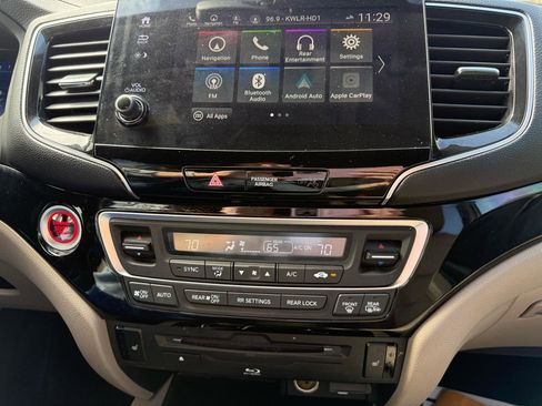Used 2019 Honda Pilot Touring image 18