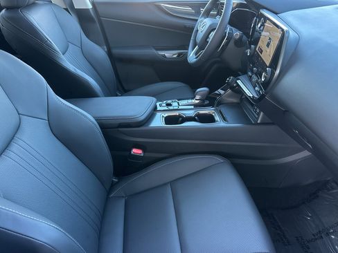 Used 2025 Lexus NX 350 NX 350 Premium image 16