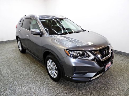 Used 2018 Nissan Rogue SV AWD/4WD image 3