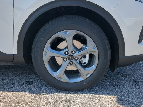 New 2026 Ford Escape ST-Line w/ Tech Pack #1 image 9