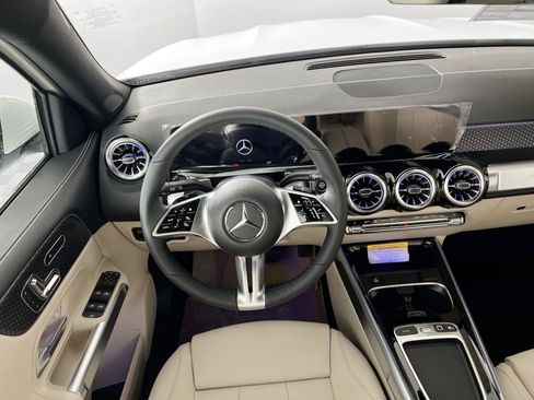 Certified 2026 Mercedes-Benz GLB 250 4MATIC image 19