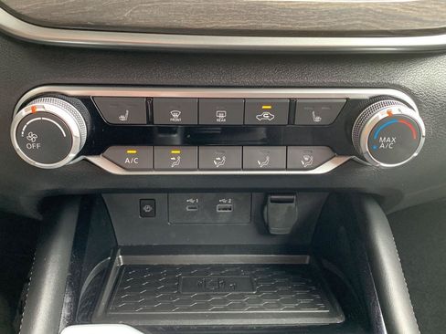 Certified 2024 Nissan Altima 2.5 SV w/ SV Premium Package AWD/4WD image 24