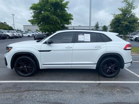 Used 2023 Volkswagen Atlas Cross Sport SEL R-Line AWD/4WD image 4