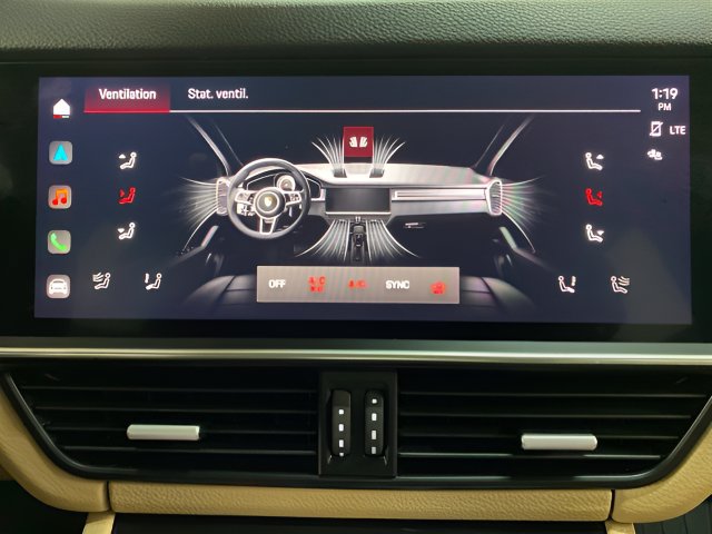 Used 2023 Porsche Cayenne AWD/4WD image 45