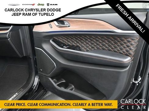 Used 2023 Jeep Grand Cherokee L Summit w/ Luxury Tech Group V image 52