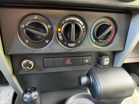 Used 2008 Jeep Wrangler Sahara image 24