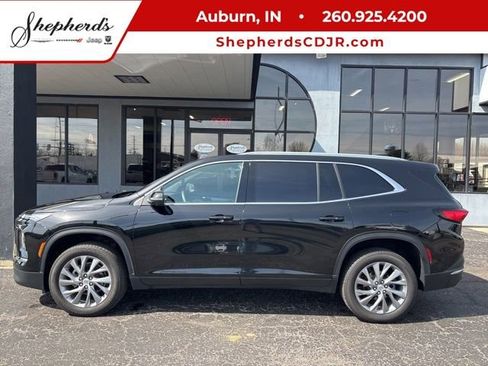 Used 2025 Buick Enclave Preferred AWD/4WD image 1