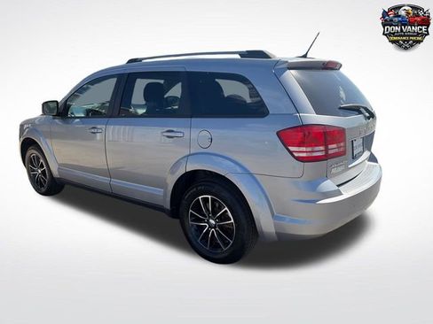 Used 2017 Dodge Journey SE w/ Flexible Seating Group FWD image 4