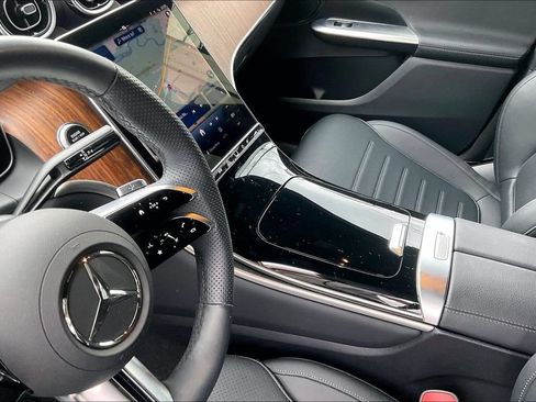 Certified 2025 Mercedes-Benz GLC 350e 4MATIC image 9