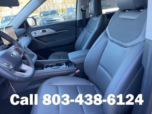 New 2026 Ford Explorer Active w/ Active Comfort Package image 8