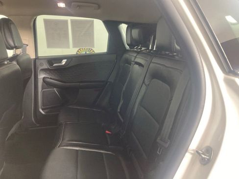 Used 2020 Ford Escape Titanium image 16