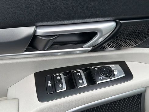 Used 2020 Kia Telluride S w/ S 8 Passenger Seating Package image 10