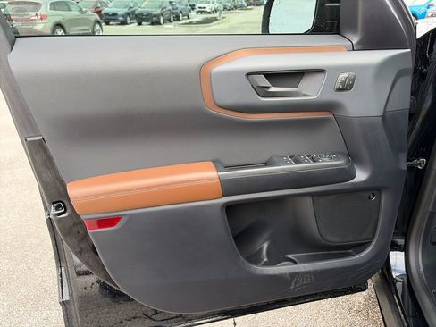 Used 2023 Ford Bronco Sport Outer Banks w/ Tech Package image 18