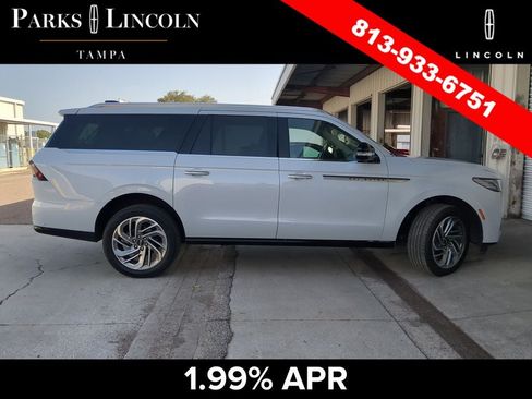 Used 2025 Lincoln Navigator L Reserve AWD/4WD image 13