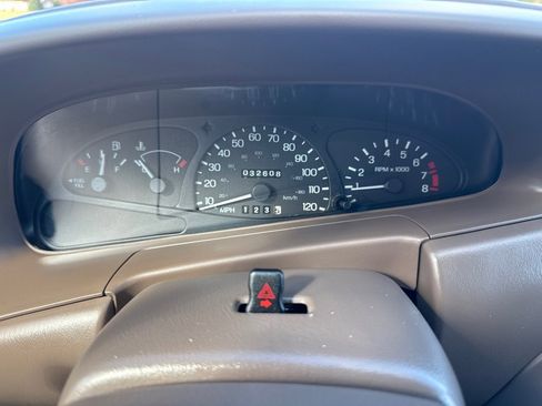 Used 2000 Ford Escort image 26