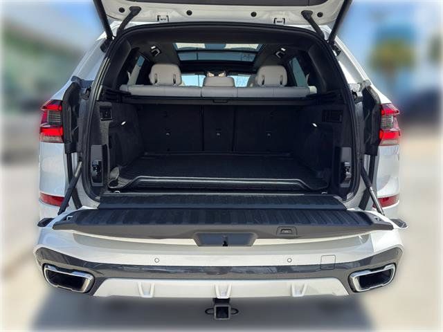 Used 2022 BMW X5 sDrive40i w/ M Sport Package RWD image 7