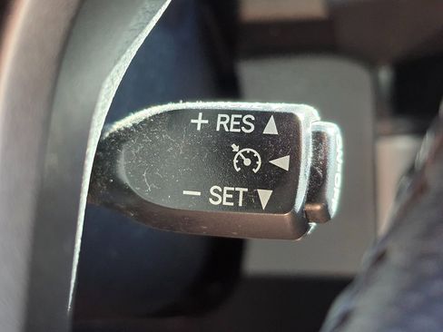 Used 2017 Toyota Tacoma TRD Sport image 42