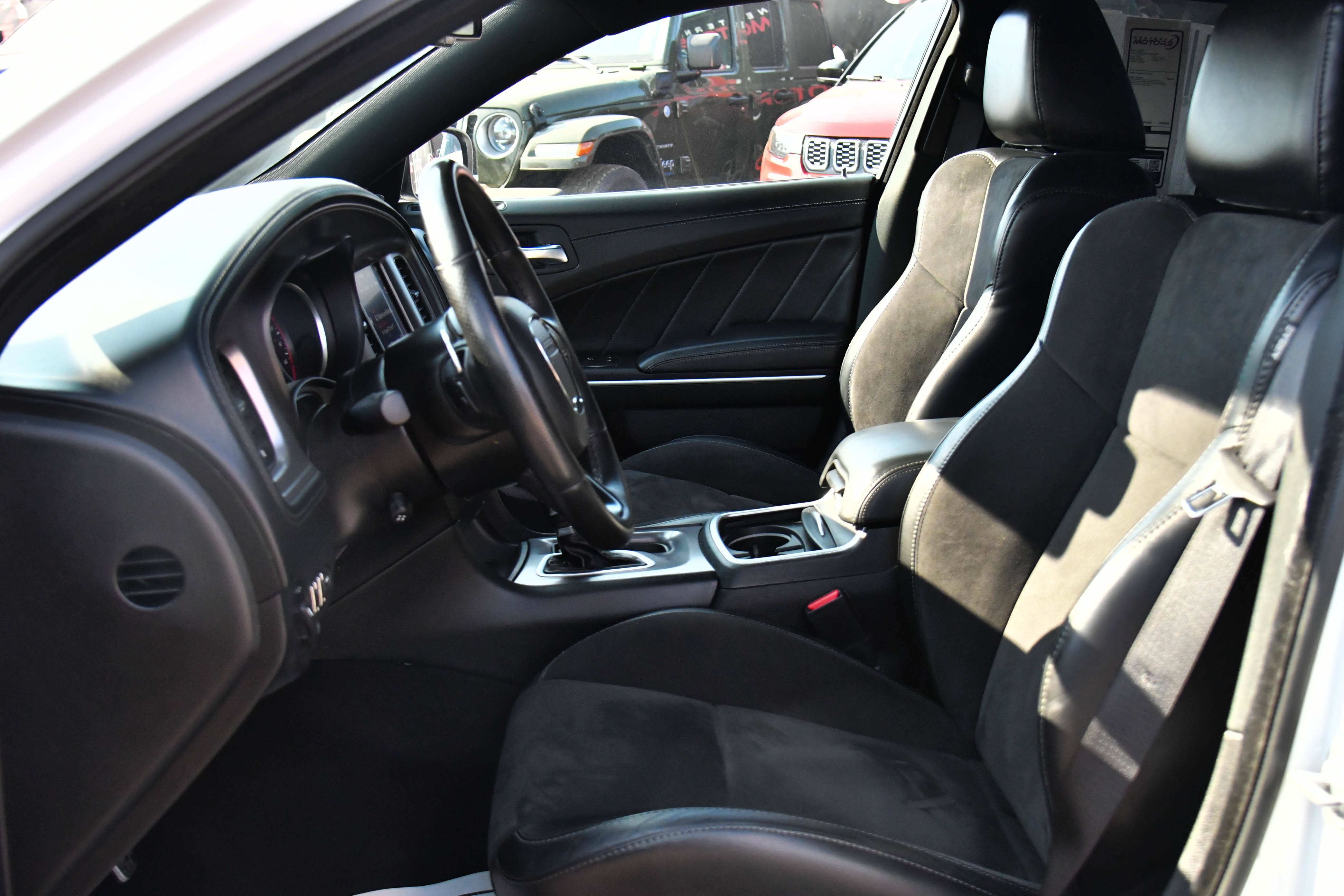 Used 2023 Dodge Charger R/T w/ Plus Group RWD image 17
