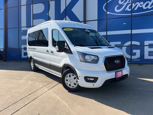 Used 2025 Ford Transit 350 XLT image 4