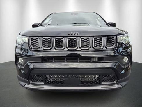 Used 2026 Jeep Compass Latitude AWD/4WD image 2