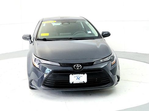 Used 2024 Toyota Corolla LE FWD image 8