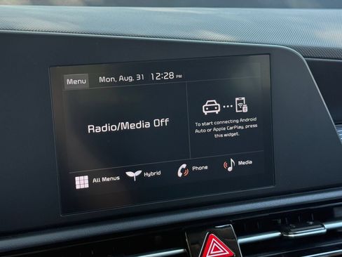 Used 2026 Kia Niro LX FWD image 16