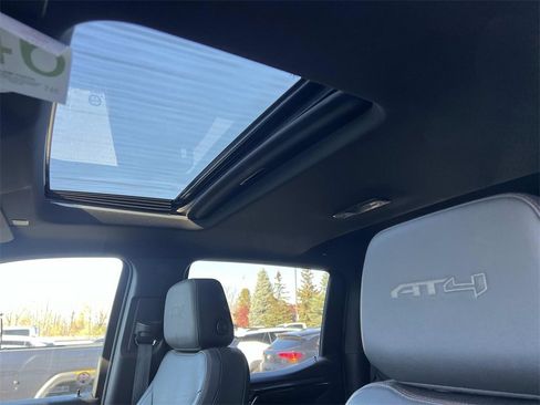 Used 2022 GMC Sierra 1500 AT4 w/ AT4 Preferred Package image 18