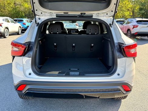 New 2026 Chevrolet Trax RS w/ Sunroof Package image 12