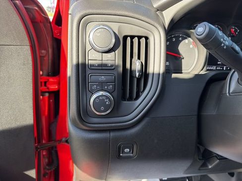 Used 2026 GMC Sierra 1500 Pro w/ Graphite Edition AWD/4WD image 17
