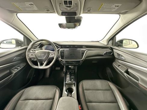 Used 2023 Chevrolet Bolt EUV Premier w/ Sun & Sound Package FWD image 3