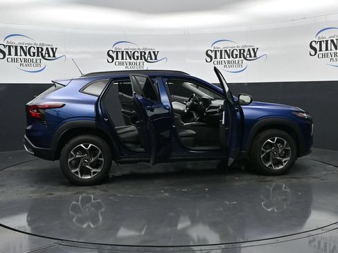 Used 2024 Chevrolet Trax LT w/ Driver Confidence Package FWD image 36