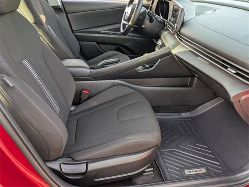 Certified 2023 Hyundai Elantra SEL image 37