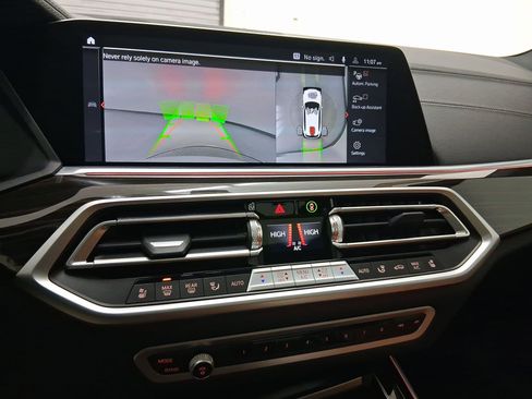 Used 2023 BMW X5 M50i w/ Executive Package image 25