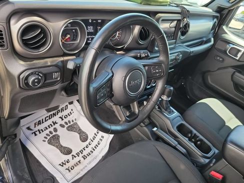 Used 2023 Jeep Gladiator Sport AWD/4WD image 20